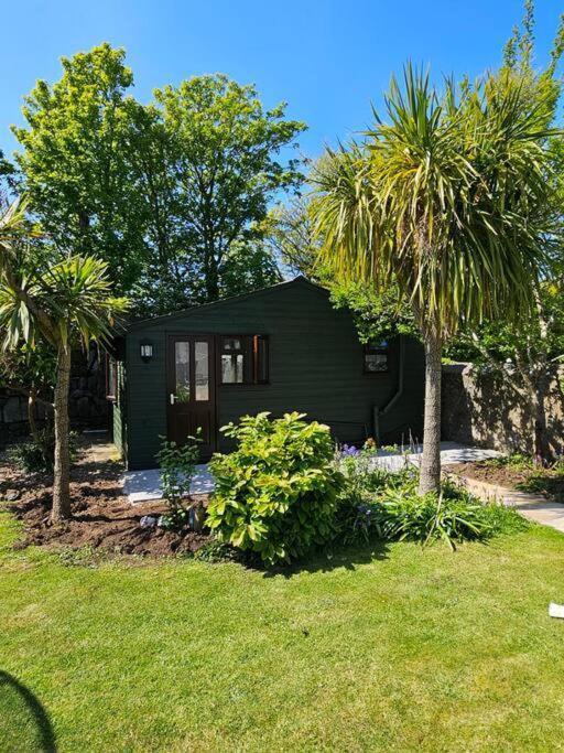Picturesque Cabin In Cornwall カムボーン エクステリア 写真